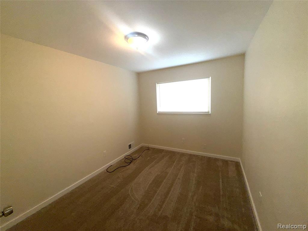 7643 Rivard Avenue Warren, MI 48091 - Photo 16 of 33 Gallery Image 16