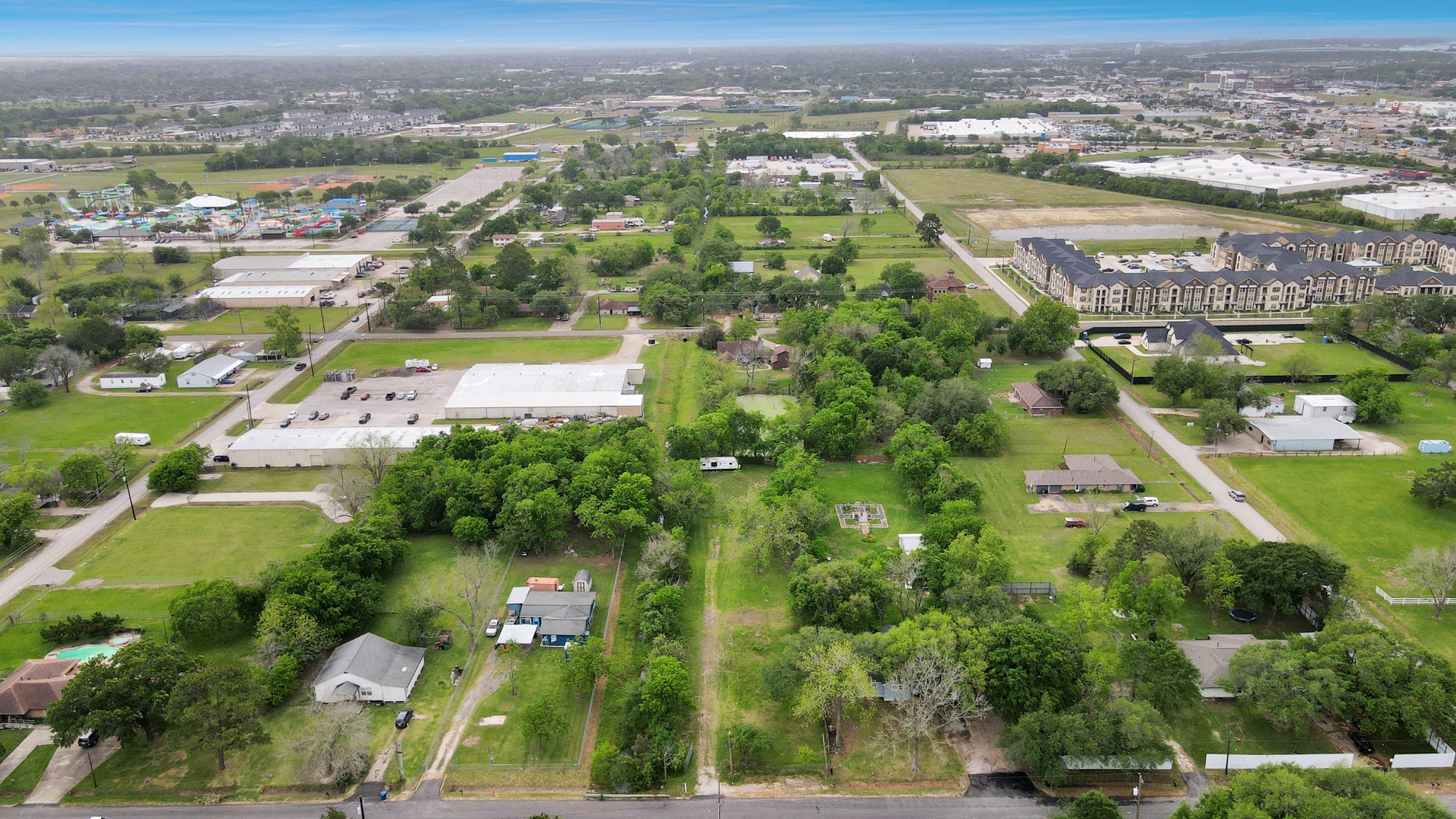 703 N Road Baytown, TX 77521 - Photo 13 of 34