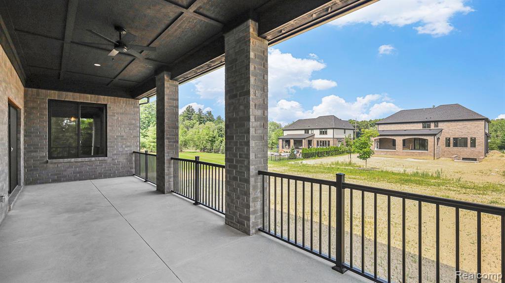 6115 Sheldon Road Rochester Hills, MI 48306 - Photo 12 of 36