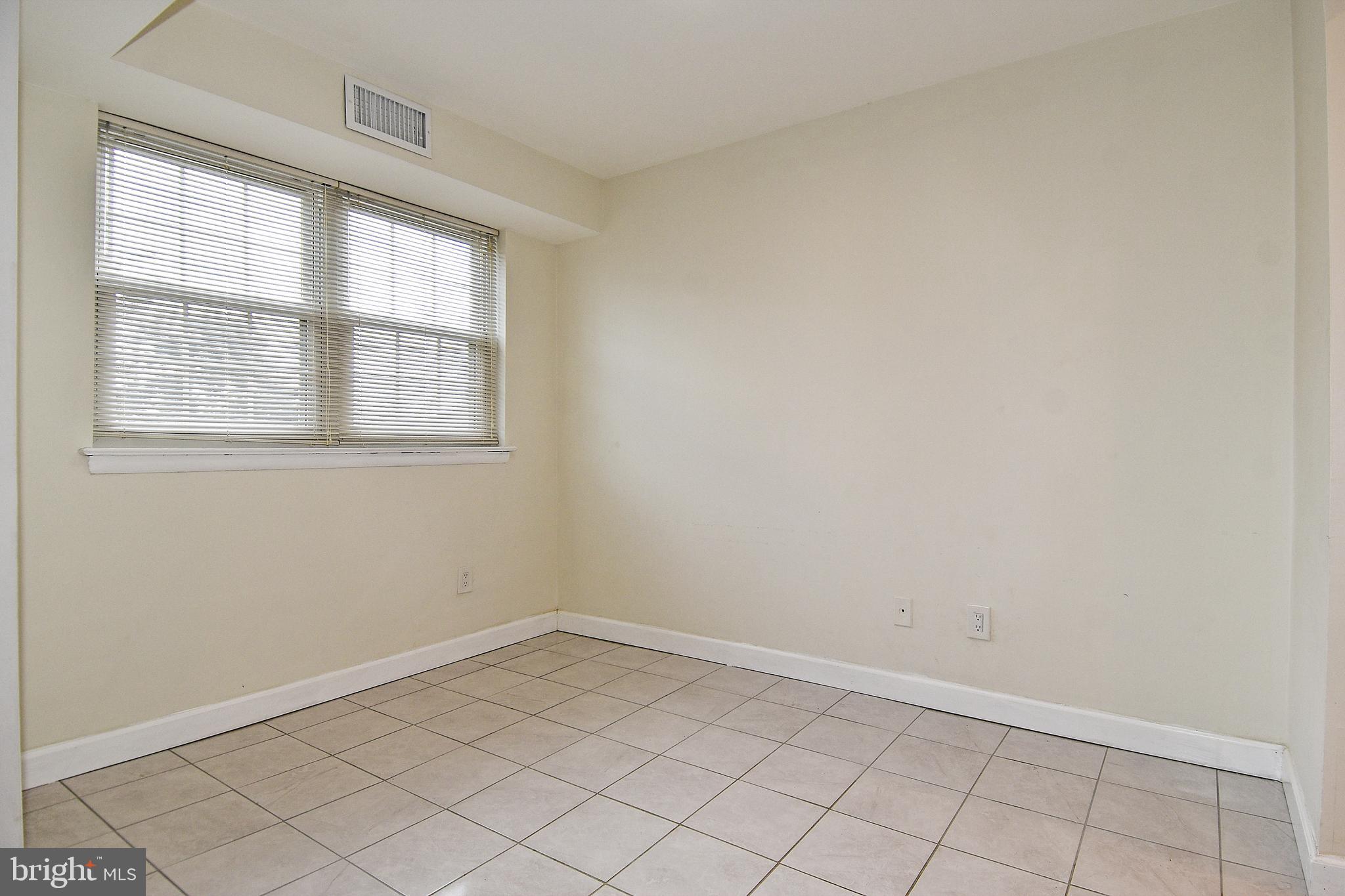 7087 Spring Garden Drive, Unit 102 Springfield, VA 22150 - Photo 11 of 34 Dining Room