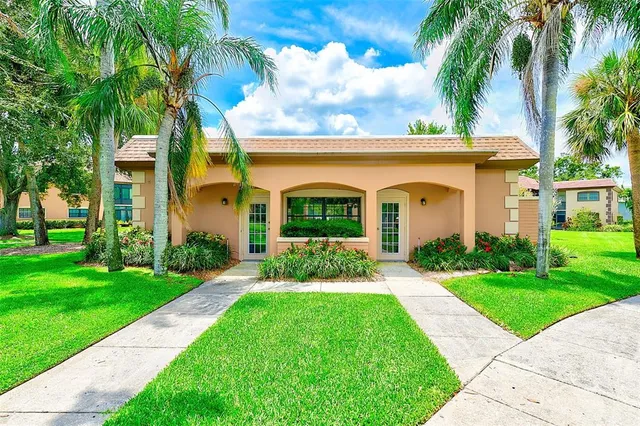 $220,000 | 12900 Vonn Road, Unit E205, Largo, FL 33774