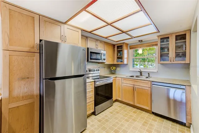 $220,000 | 12900 Vonn Road, Unit E205, Largo, FL 33774