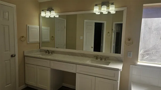 $2,350 | 12114 Dover Meadow, Houston, TX 77070