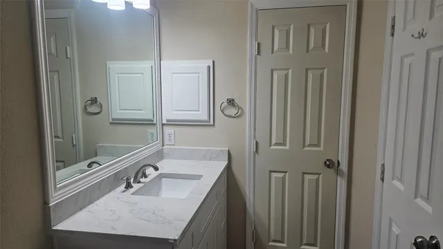 $2,350 | 12114 Dover Meadow, Houston, TX 77070