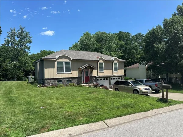 $315,000 | 118 Town Ct Circle, Platte City, MO 64079