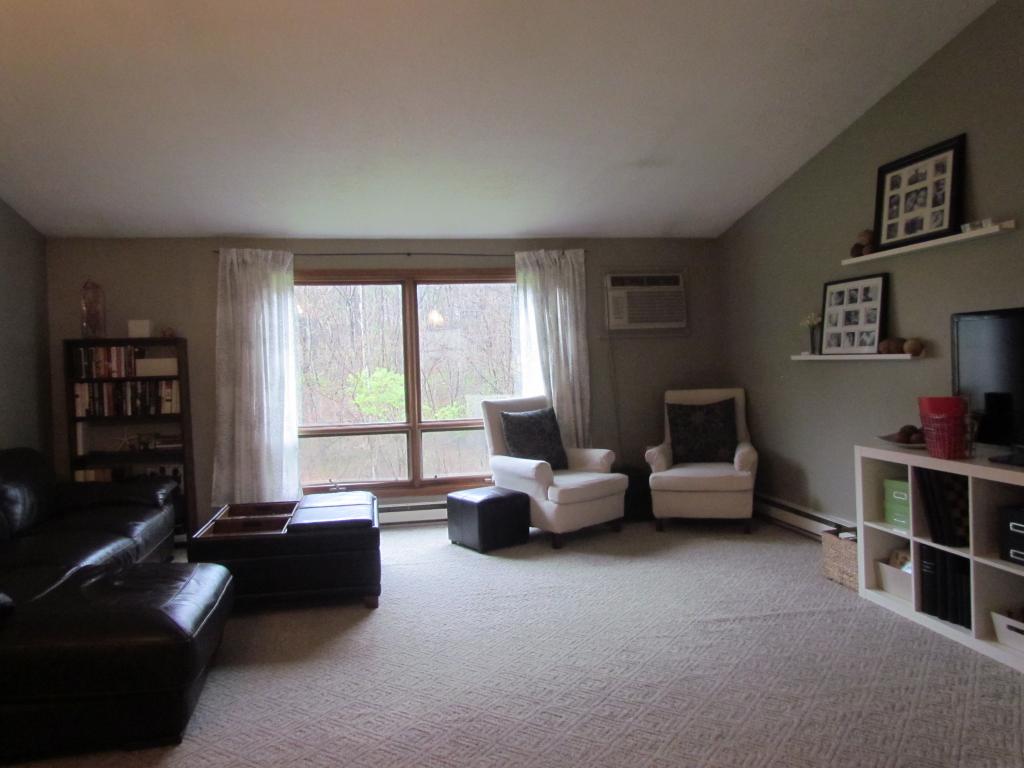 877 Mammoth Road, Unit 7 Manchester, NH 03104 - Photo 2 of 16