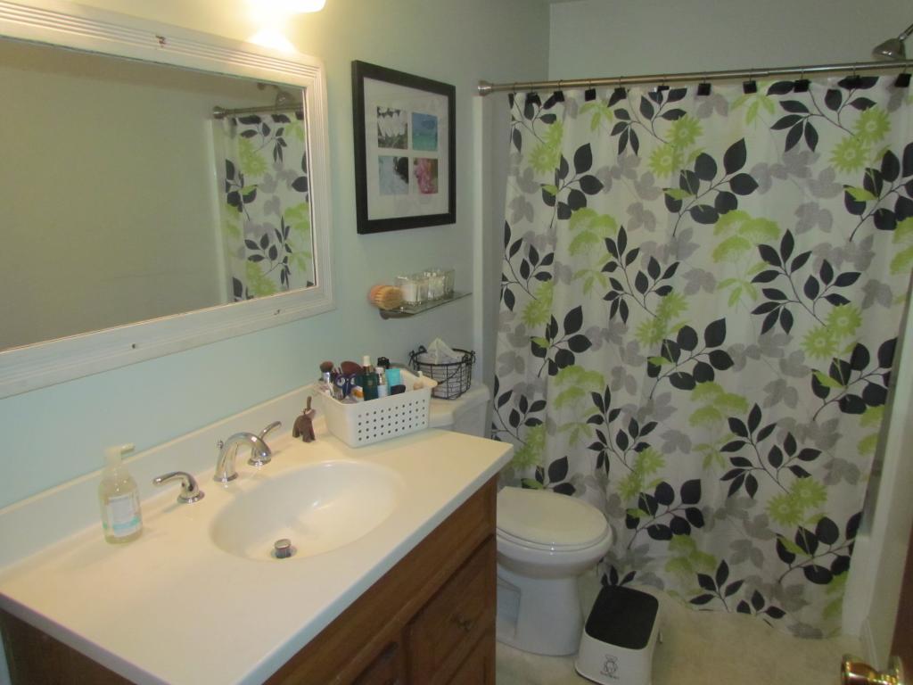 877 Mammoth Road, Unit 7 Manchester, NH 03104 - Photo 11 of 16
