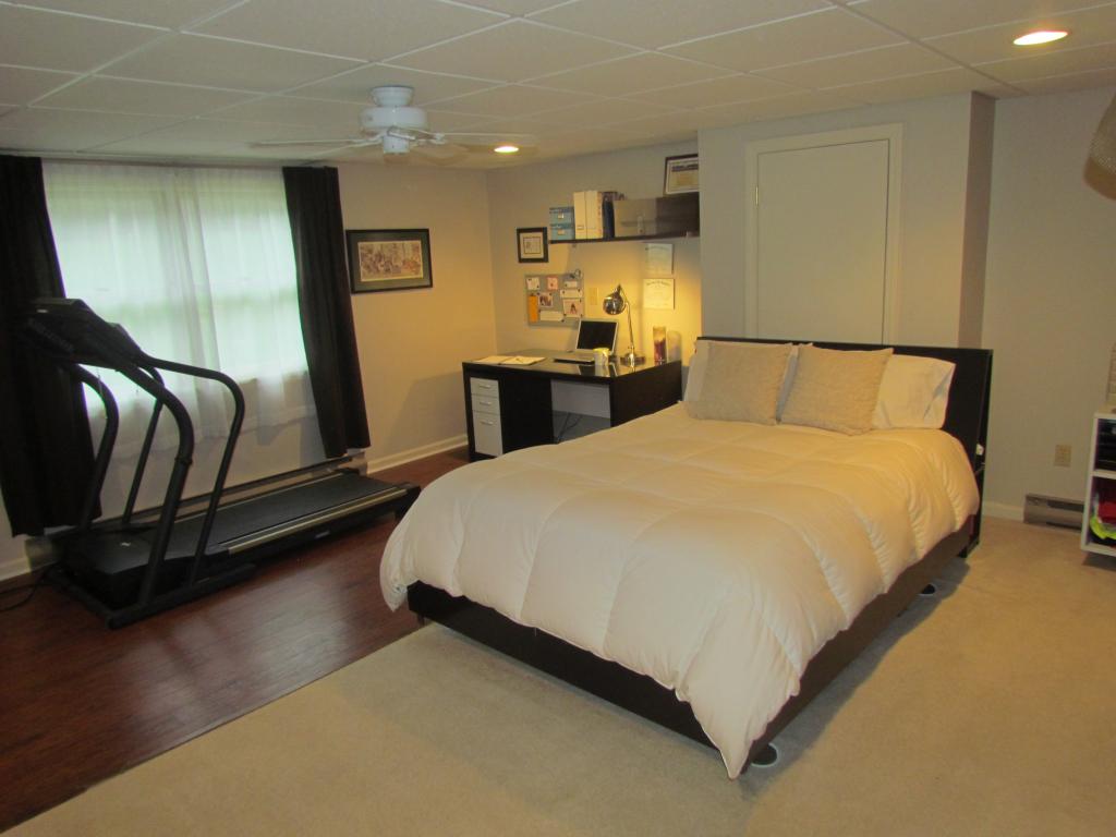 877 Mammoth Road, Unit 7 Manchester, NH 03104 - Photo 12 of 16