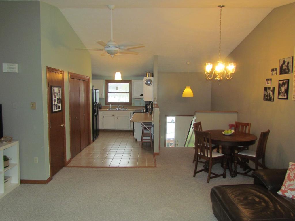 877 Mammoth Road, Unit 7 Manchester, NH 03104 - Photo 6 of 16