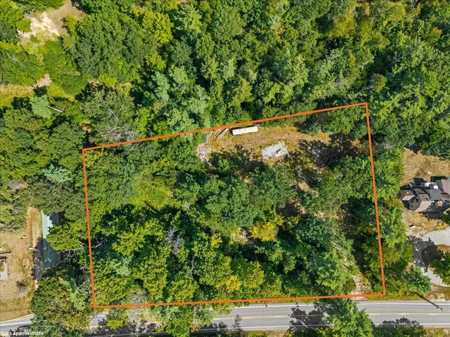 $142,900 | 6-13 Main Street, Cornish, ME 04020