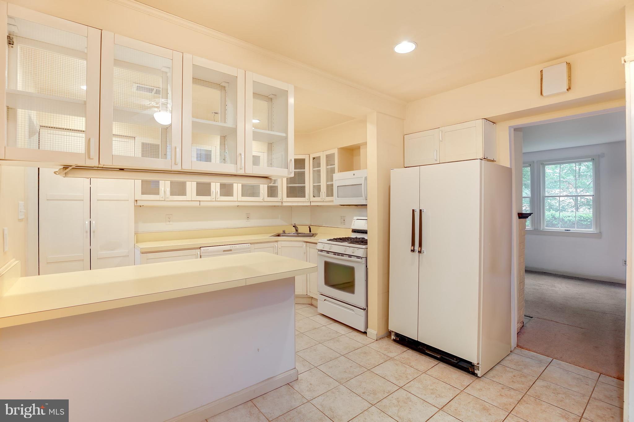 3010 Dawson Avenue Silver Spring, MD 20902 - Photo 8 of 29 Kitchen