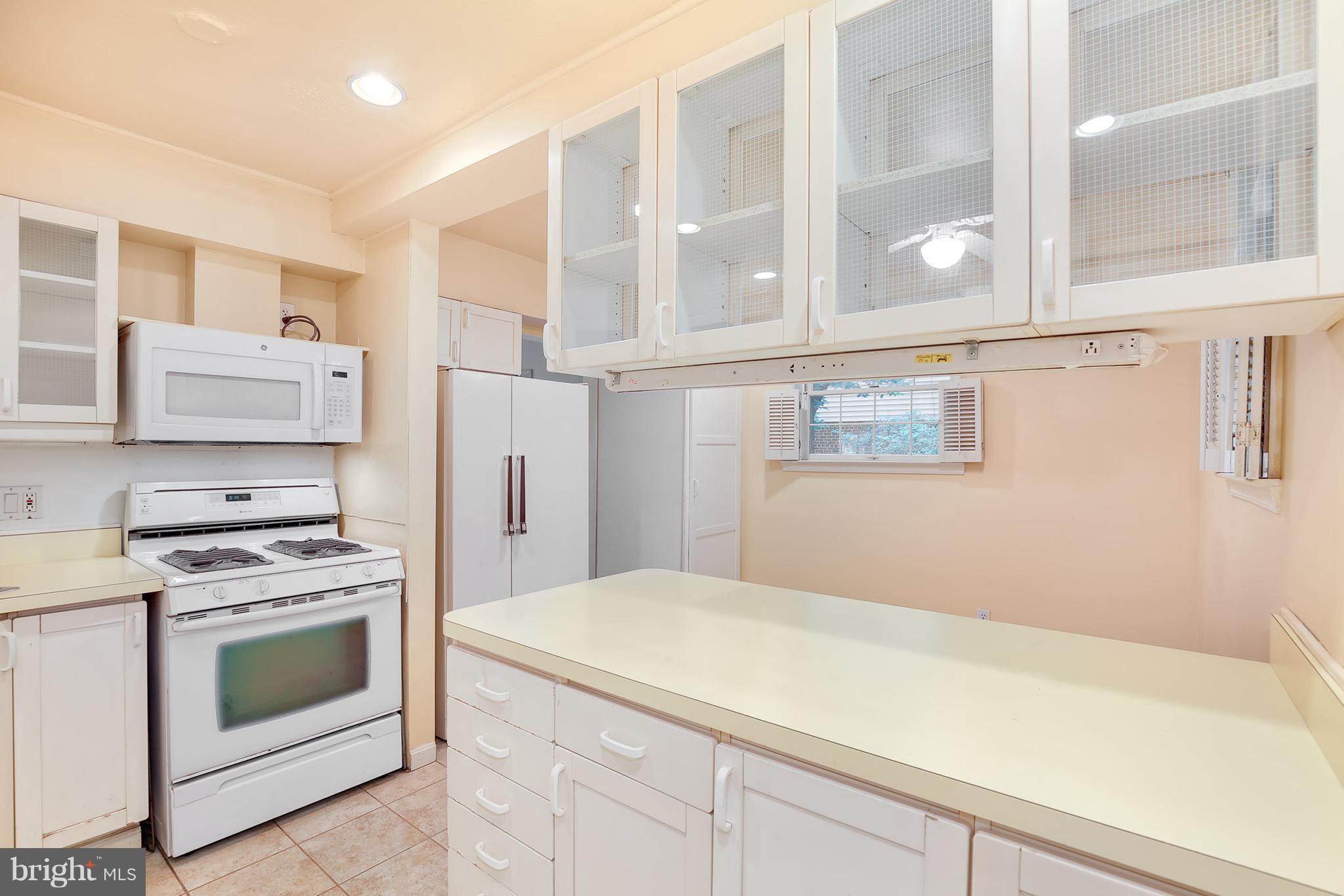 3010 Dawson Avenue Silver Spring, MD 20902 - Photo 10 of 29 Kitchen