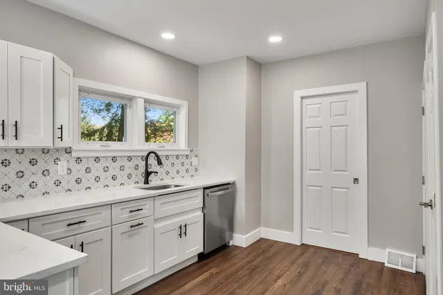 $3,200 | 16 Moore Avenue, Cherry Hill, NJ 08034