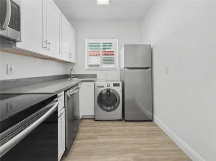 $2,200 | 350 Minorca Avenue, Unit 2, Coral Gables, FL 33134