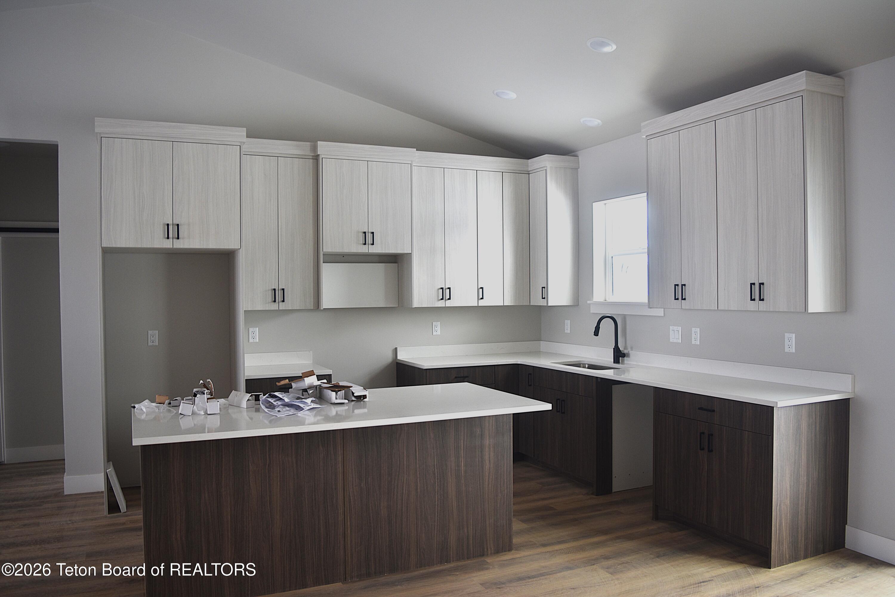 626 Little Greys Loop Etna, WY 83118 - Photo 4 of 16 626 Little Greys Loop Kitchen3