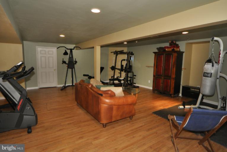 10874 Hunter Gate Way Reston, VA 20194 - Photo 23 of 30 Basement