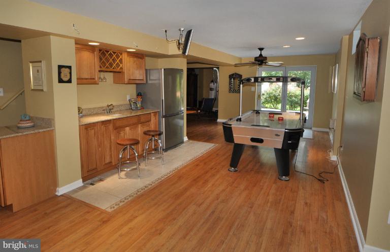 10874 Hunter Gate Way Reston, VA 20194 - Photo 26 of 30 Basement