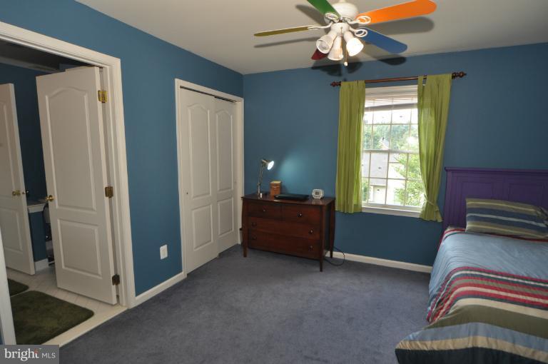 10874 Hunter Gate Way Reston, VA 20194 - Photo 10 of 30 Bedroom