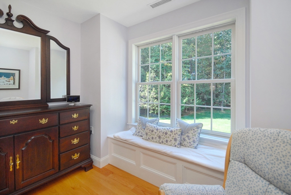 16 Village Road Pepperell, MA 01463 - Photo 23 of 40