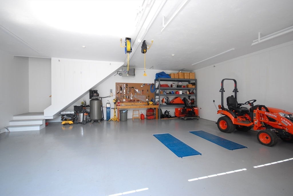 16 Village Road Pepperell, MA 01463 - Photo 31 of 40