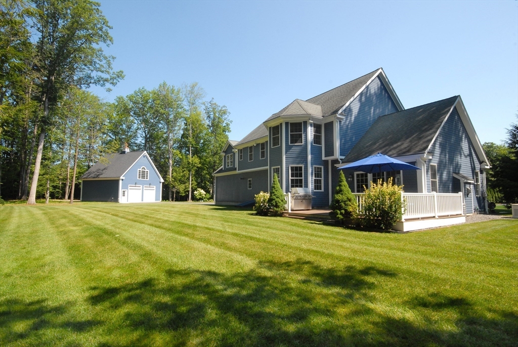 16 Village Road Pepperell, MA 01463 - Photo 35 of 40