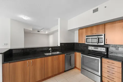 $675,000 | 255 Northeast 3rd Avenue, Unit 2407, Delray Beach, FL 33444
