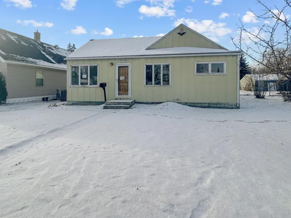 $92,900 | 939 Duluth Avenue North, Thief River Falls, MN 56701