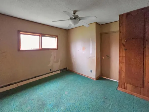 $92,900 | 939 Duluth Avenue North, Thief River Falls, MN 56701