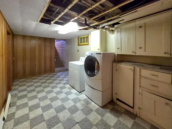 $92,900 | 939 Duluth Avenue North, Thief River Falls, MN 56701