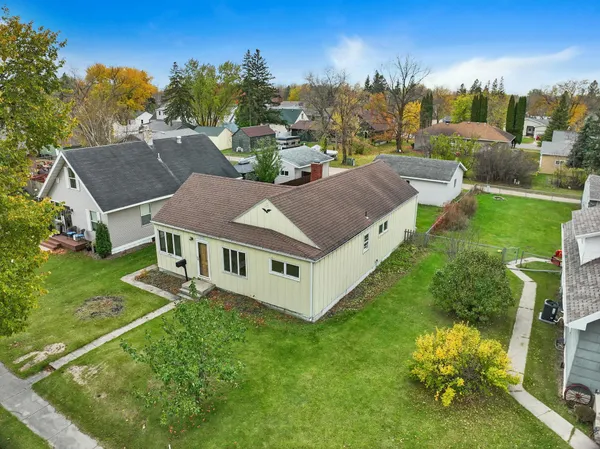 $92,900 | 939 Duluth Avenue North, Thief River Falls, MN 56701