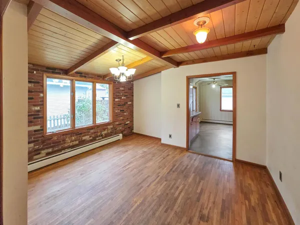 $92,900 | 939 Duluth Avenue North, Thief River Falls, MN 56701