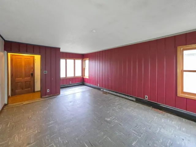 $109,900 | 939 Duluth Avenue North, Thief River Falls, MN 56701