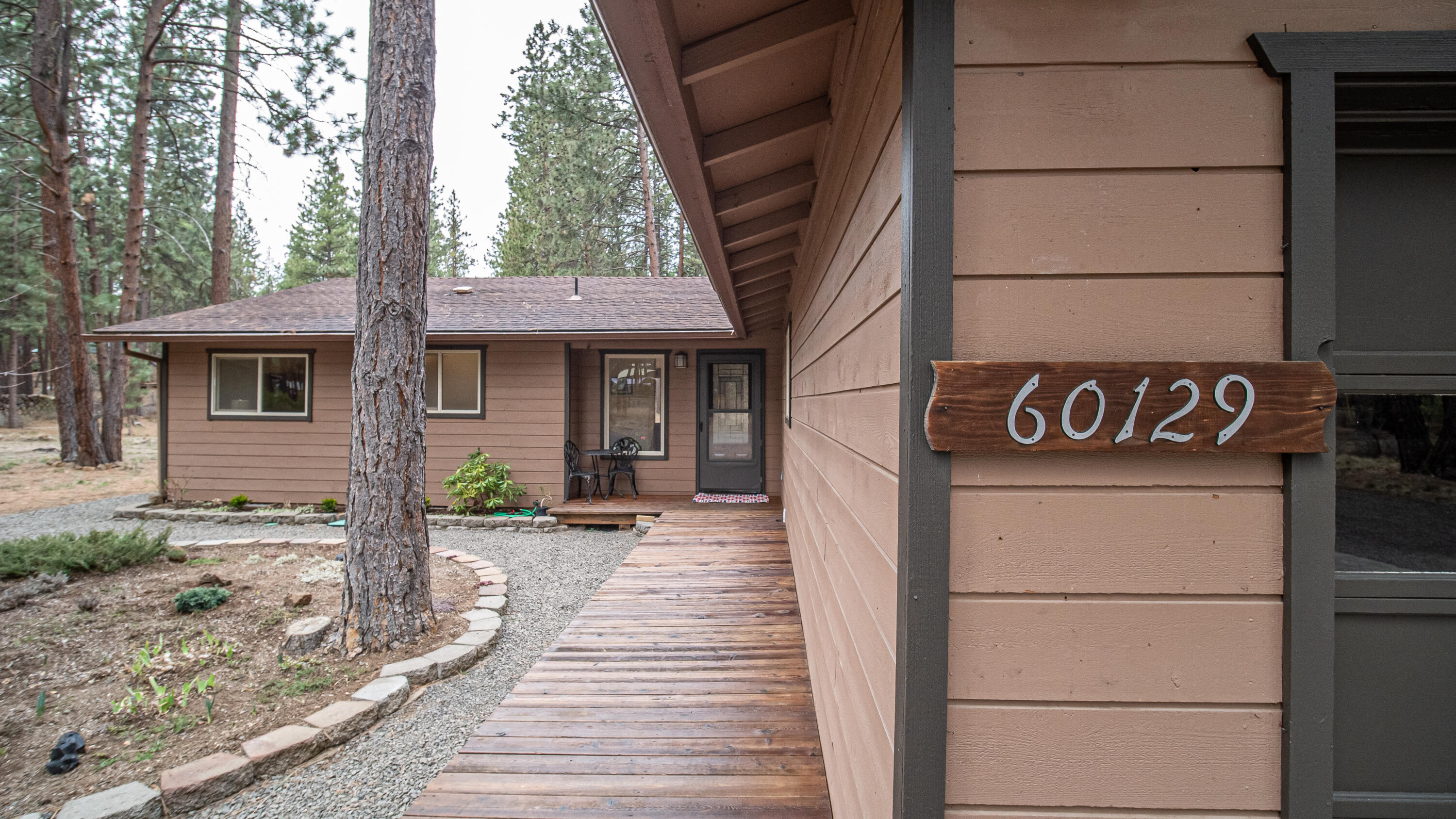 60129 Agate Road Bend, OR 97702 - Photo 5 of 41 P1120618