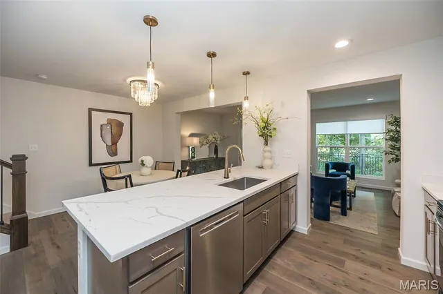 $415,000 | 1053 Geyer Grove, Unit 9, Kirkwood, MO 63122