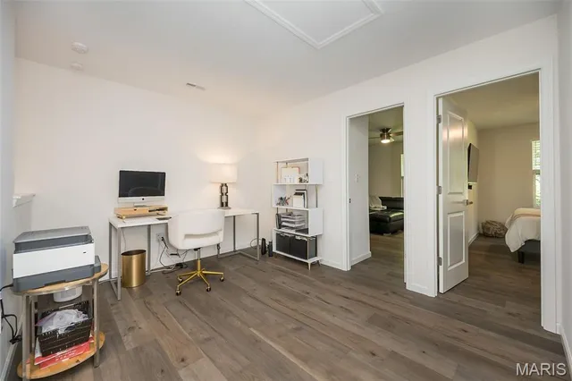 $415,000 | 1053 Geyer Grove, Unit 9, Kirkwood, MO 63122