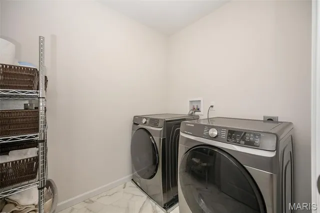 $415,000 | 1053 Geyer Grove, Unit 9, Kirkwood, MO 63122