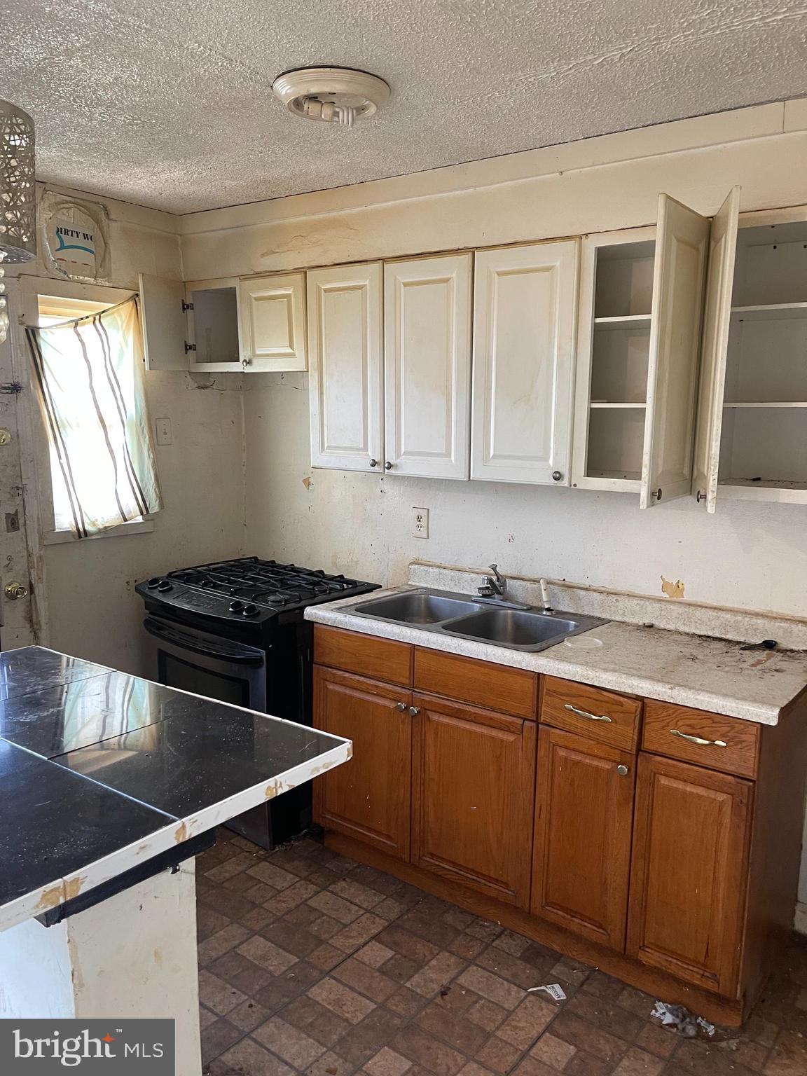 1910 Jasmine Road Baltimore, MD 21222 - Photo 4 of 8
