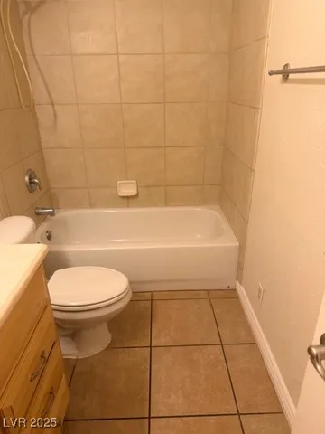 $1,800 | 572 Burton Street, Henderson, NV 89015