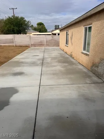 $1,800 | 572 Burton Street, Henderson, NV 89015