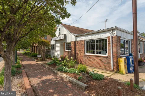 $749,000 | 309 Center Street North, Vienna, VA 22180