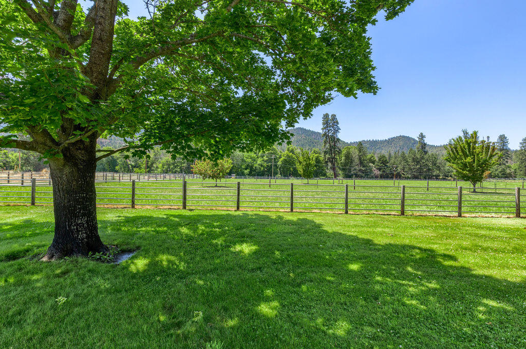 900 Hamilton Road Jacksonville, OR 97530 - Photo 128 of 159 HR(31)