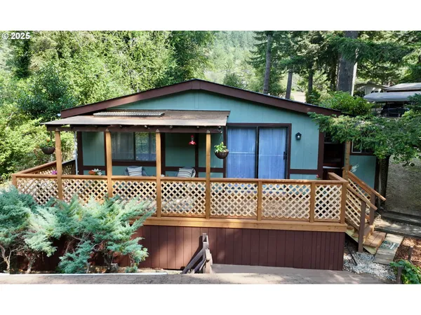 $236,500 | 98825 Pleasant Hill Drive, Unit 36, Brookings, OR 97415