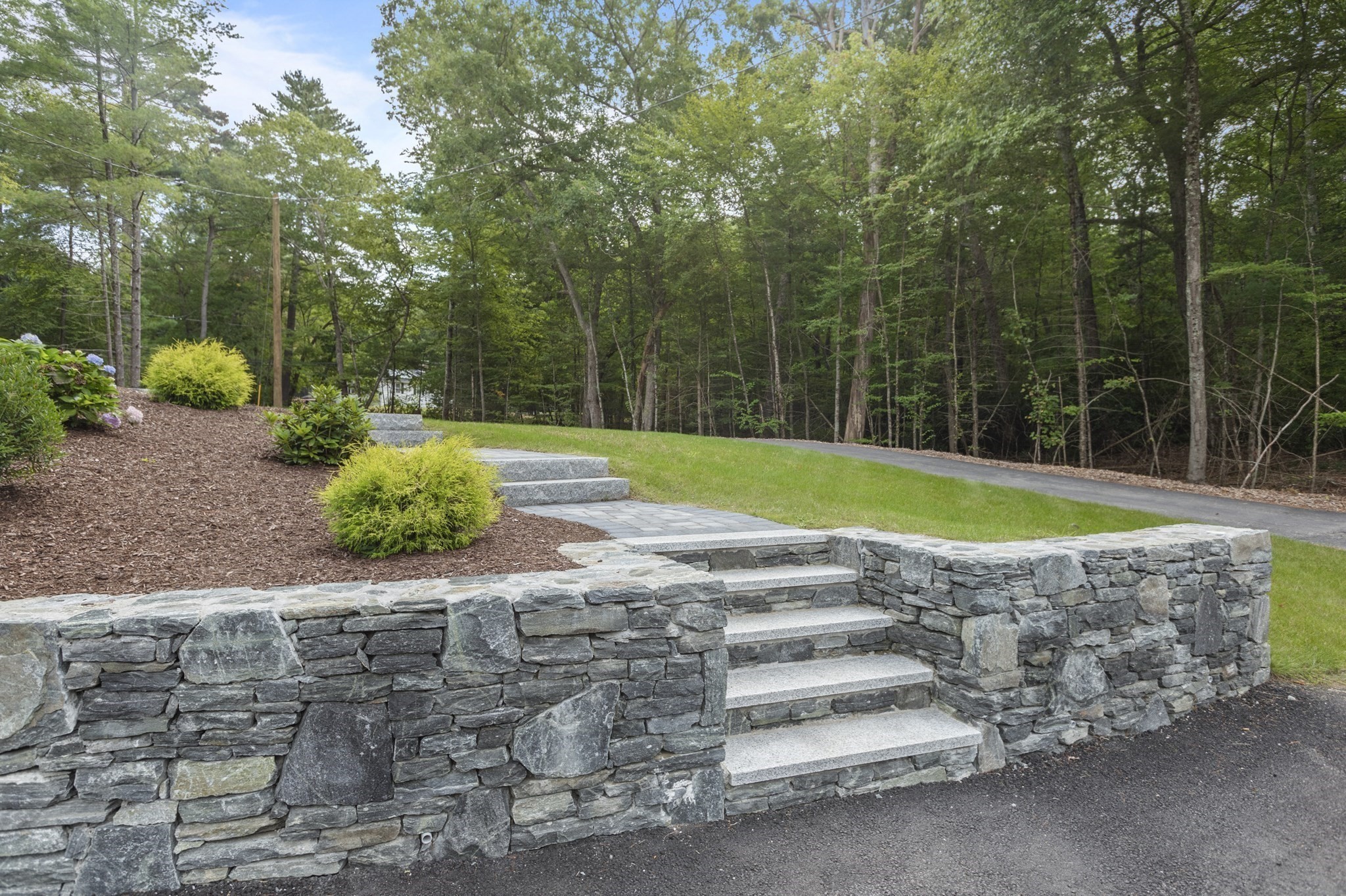 43 Martin Road Douglas, MA 01516 - Photo 10 of 41 Gallery Image 10