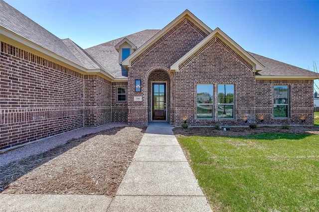 $557,500 | 2488 Timber Hills Drive, Burleson, TX 76028