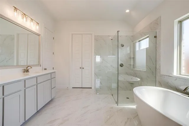 $557,500 | 2488 Timber Hills Drive, Burleson, TX 76028