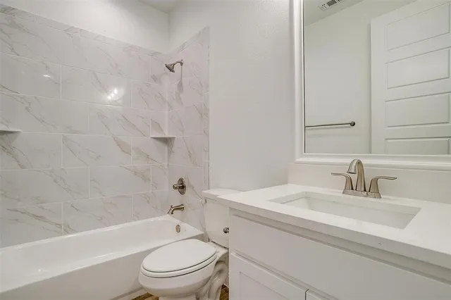 $557,500 | 2488 Timber Hills Drive, Burleson, TX 76028