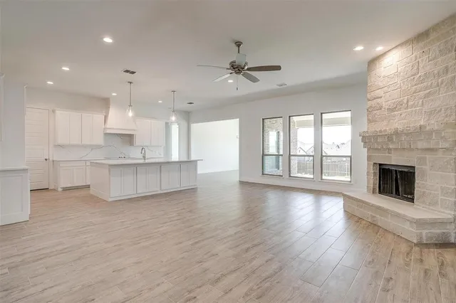 $557,500 | 2488 Timber Hills Drive, Burleson, TX 76028