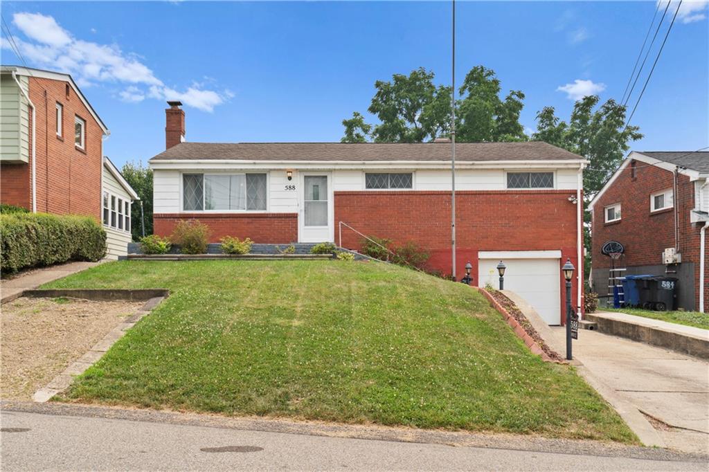 588 Lindsay Road Carnegie, PA 15106 - Photo 1 of 25 Gallery Image 1