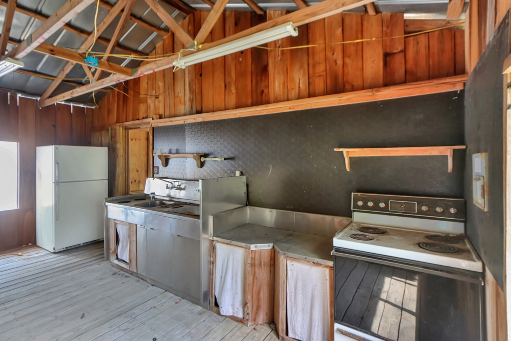 7145 David Whitfield Road Wewahitchka, FL 32465 - Photo 17 of 35