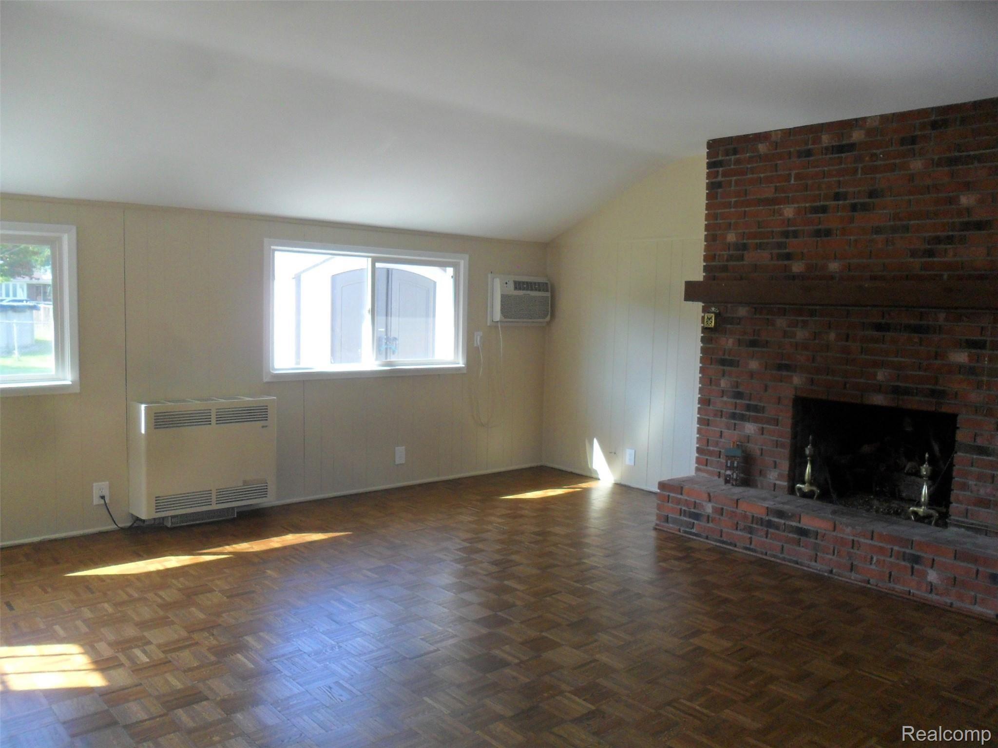 9688 Reeck Road Allen Park, MI 48101 - Photo 8 of 28 SAM_9580.JPG